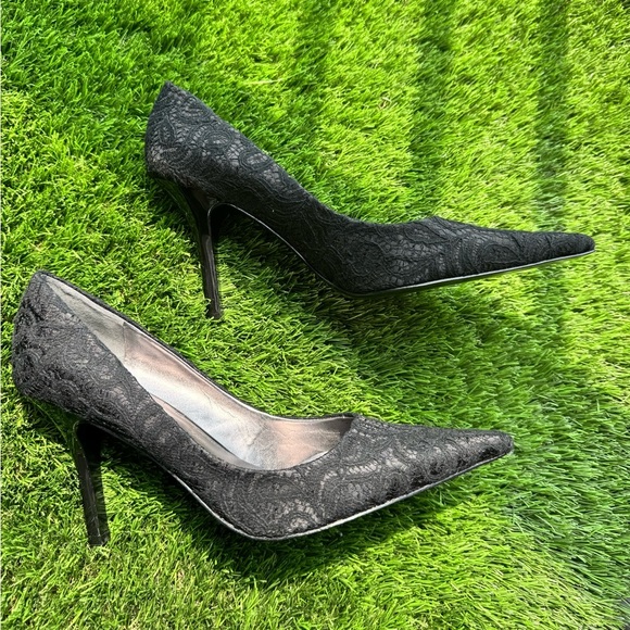 NWOT Nine West Black Lace Pointy Toe Heels - Picture 4 of 8
